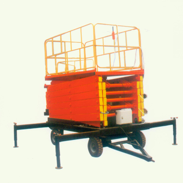 四轮牵引式液压升降平台